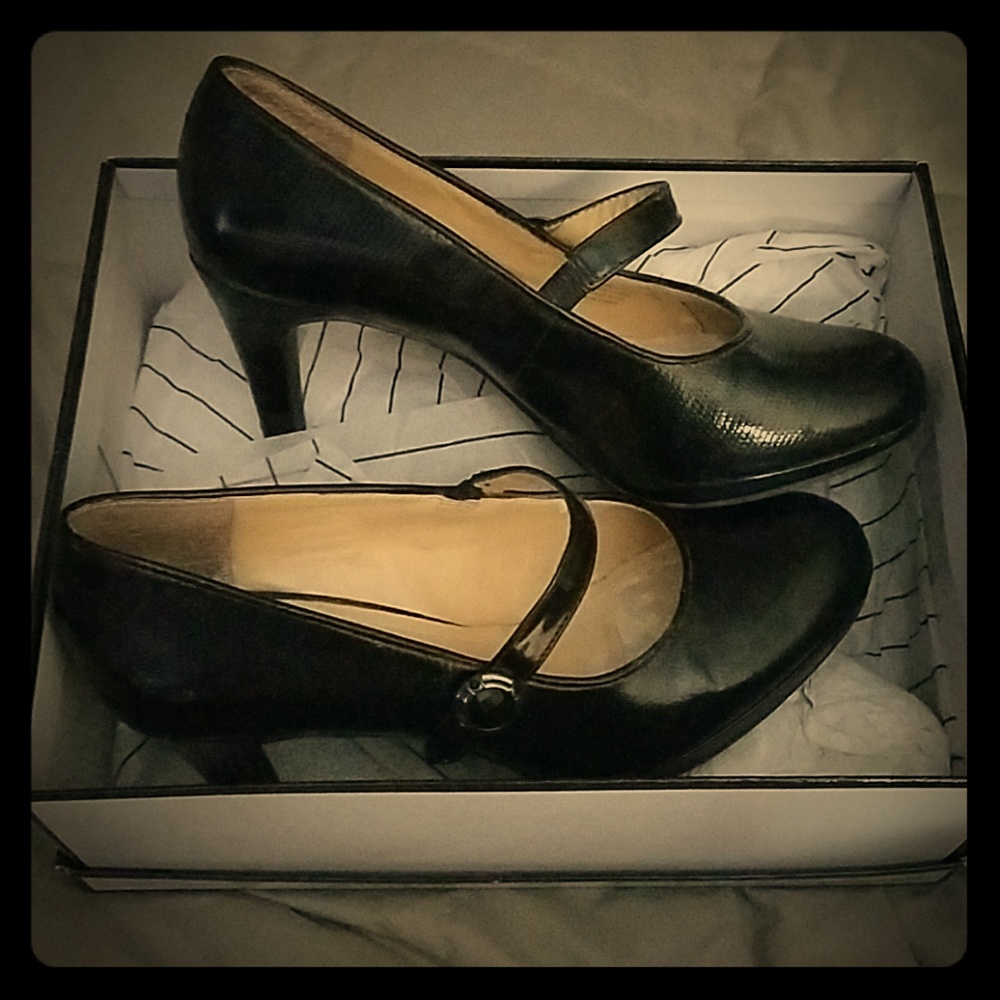 Mary Jane heels